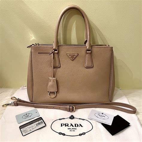 prada lux tote cammeo|PRADA Saffiano Lux Medium Tote Cammeo .